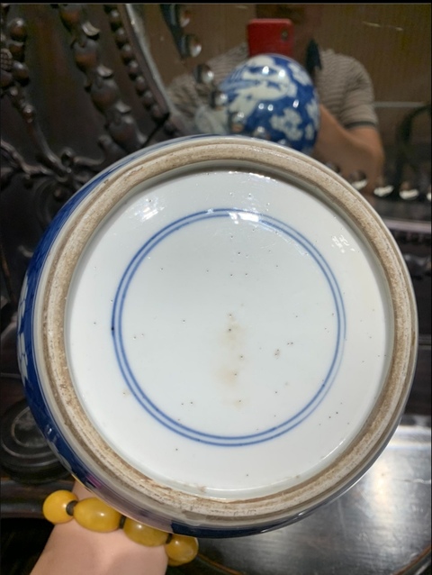古玩陶瓷康熙·青花冰梅開窗博古紋罐真品鑒賞圖