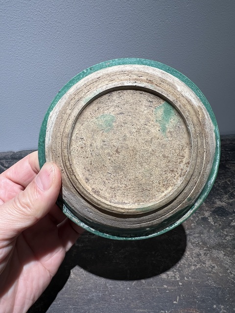 古玩陶瓷遼三彩刻花卉紋盤（少見精品）拍賣，當前價格1880元