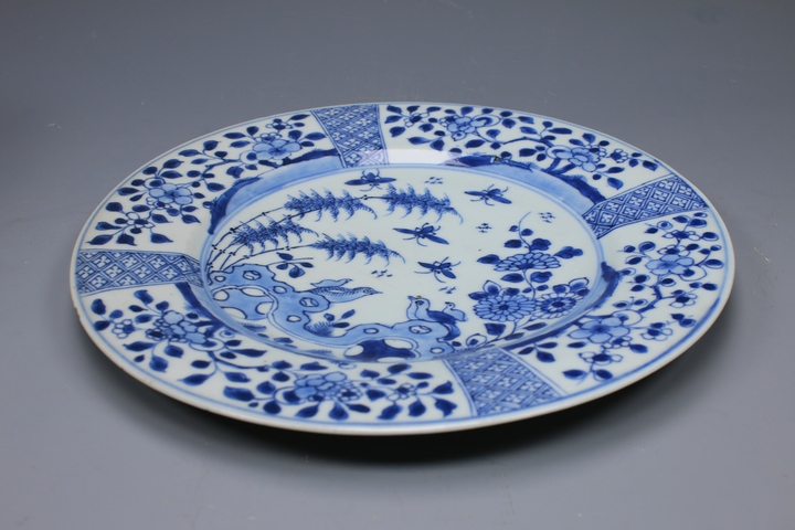 古玩陶瓷【已保真】域鑒精品 清康熙·青花洞石牡丹花鳥紋盤拍賣,當前價格1680元