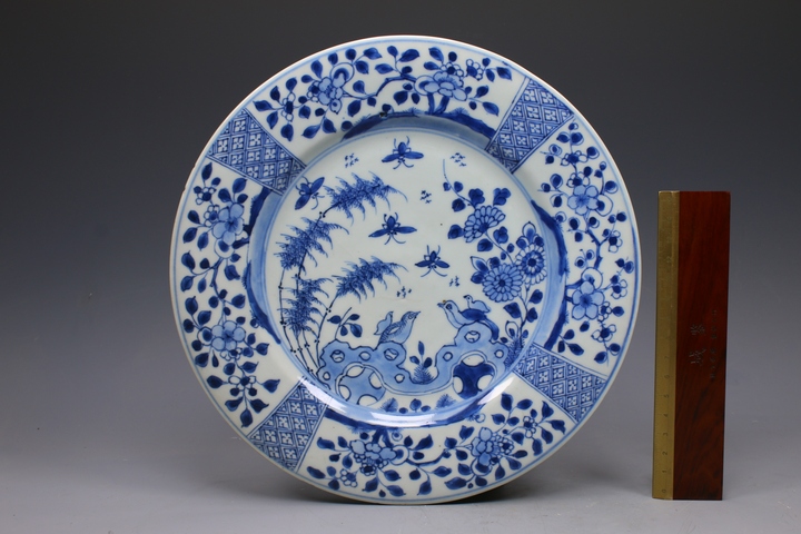 古玩陶瓷【已保真】域鑒精品 清康熙·青花洞石牡丹花鳥紋盤拍賣,當前價格1680元