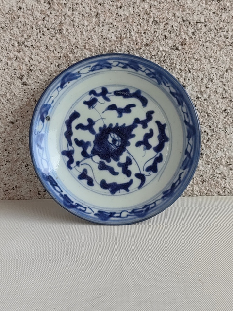 古玩陶瓷青花纏枝花卉紋盤拍賣，當(dāng)前價(jià)格260元