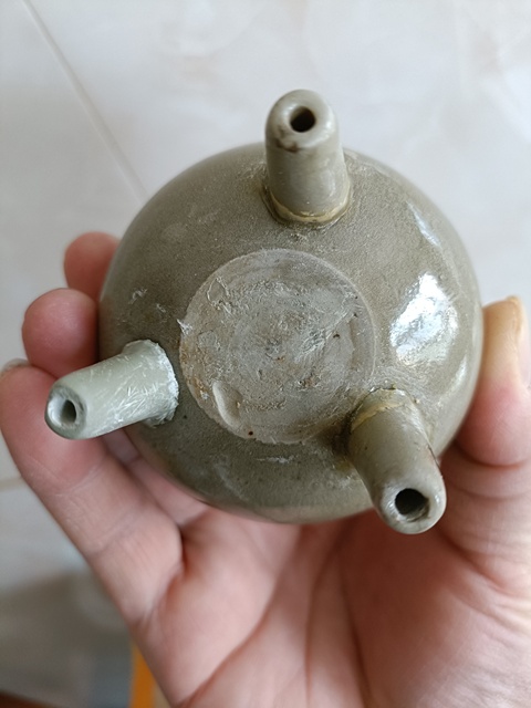 古玩陶瓷館藏級精品北宋龍泉青瓷鼎式爐拍賣，當(dāng)前價格6980元