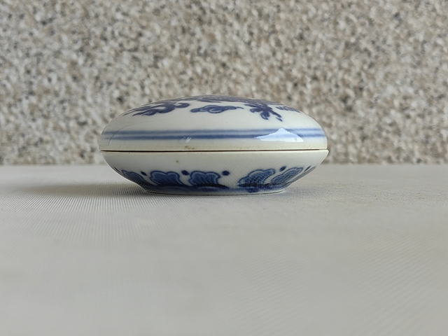 古玩陶瓷青花龍紋印盒拍賣,當前價格260元