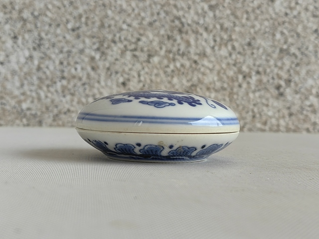 古玩陶瓷青花龍紋印盒拍賣,當前價格260元