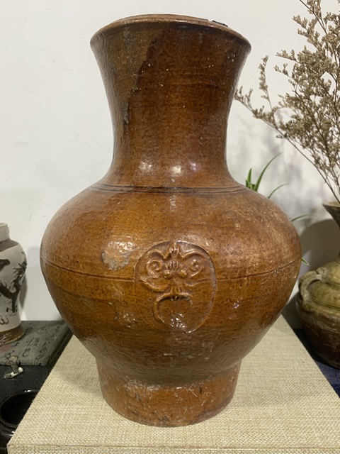 古玩陶瓷黃釉鋪首漢壺拍賣,當(dāng)前價(jià)格4800元