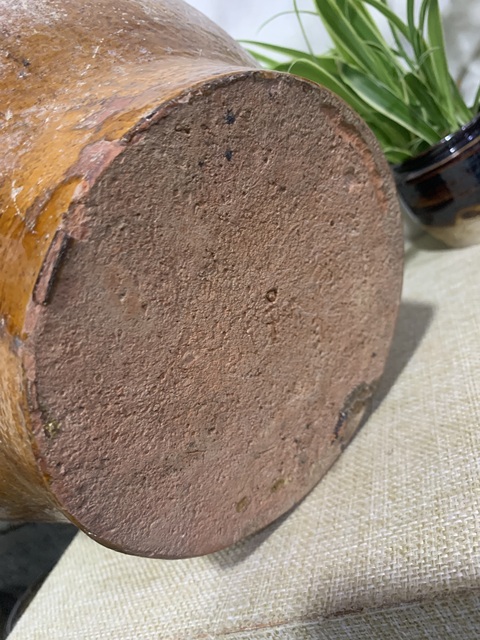 古玩陶瓷黃釉弦紋尊拍賣(mài),當(dāng)前價(jià)格4500元