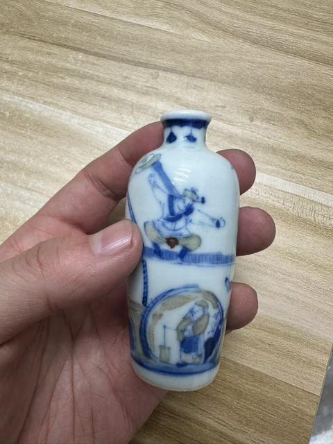 古玩陶瓷青花釉里紅（采花大盜）鼻煙壺拍賣，當前價格8888元