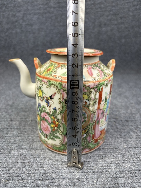 古玩陶瓷廣彩開窗人物花鳥紋提梁壺拍賣,當前價格1088元