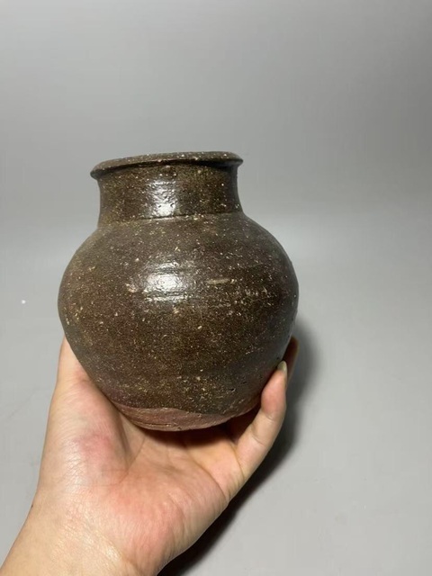 古玩陶瓷（南宋）贛州窯褐釉罐拍賣，當前價格0元