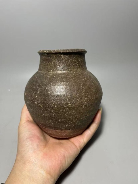 古玩陶瓷（南宋）贛州窯褐釉罐拍賣，當前價格0元