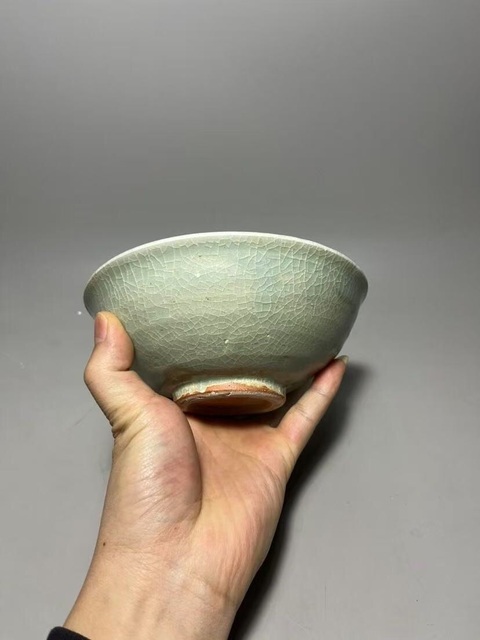 古玩陶瓷精美龍泉青瓷刻花碗拍賣，當前價格1888元