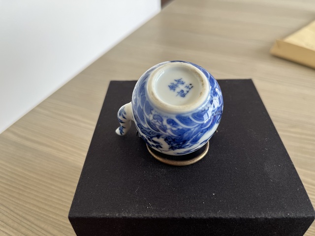 古玩陶瓷清晚·青花龍鳳呈祥紋壺真品鑒賞圖