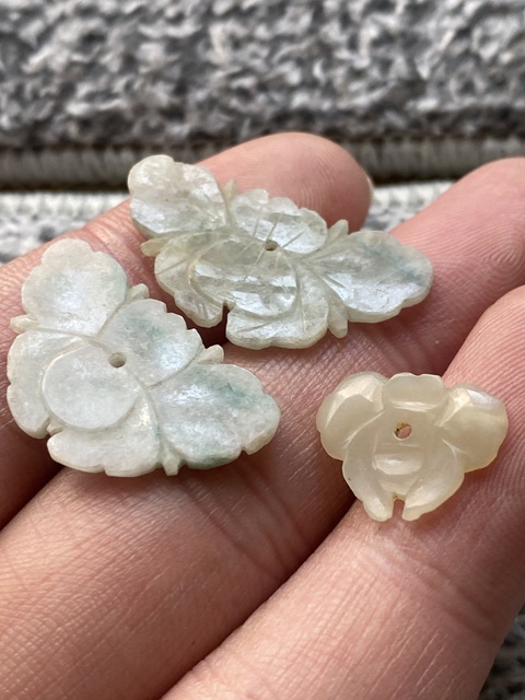 古玩玉器清代翠玉花飾一組拍賣，當前價格500元