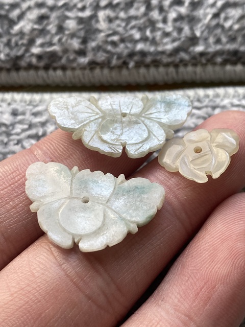 古玩玉器清代翠玉花飾一組拍賣，當前價格500元