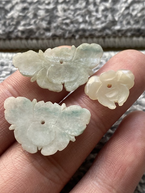 古玩玉器清代翠玉花飾一組拍賣，當前價格500元