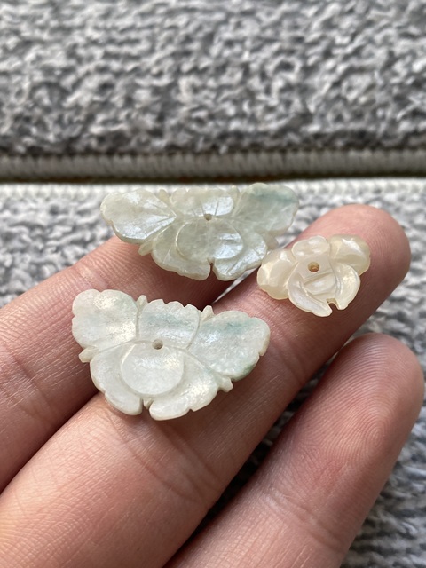 古玩玉器清代翠玉花飾一組拍賣，當前價格500元