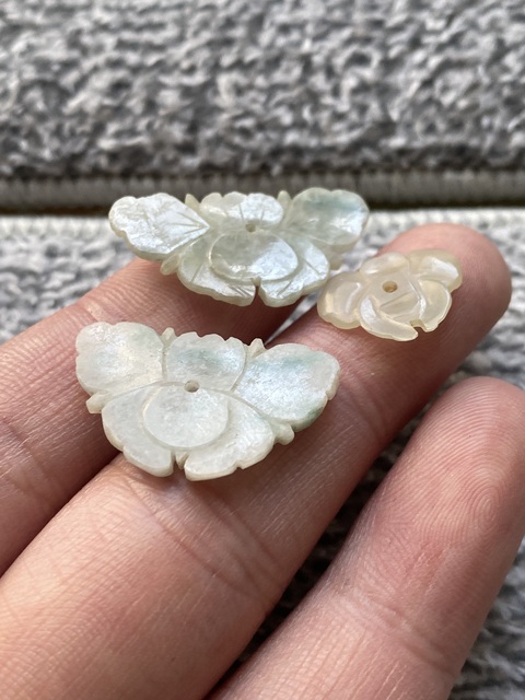 古玩玉器清代翠玉花飾一組拍賣，當前價格500元