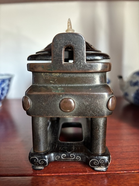 古玩銅器清早期 四足沖耳鼎式爐拍賣，當前價格58888元