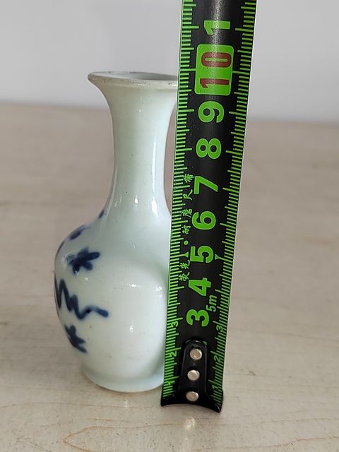 古玩陶瓷青花繡球圖撇口瓶拍賣，當前價格400元
