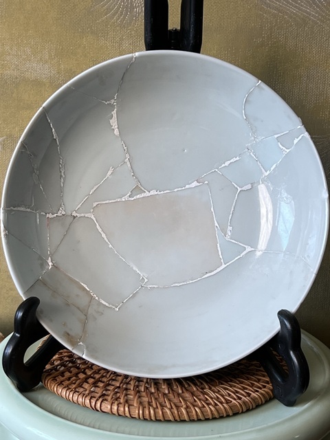 古玩陶瓷寶石藍(lán)釉盤拍賣，當(dāng)前價格30000元