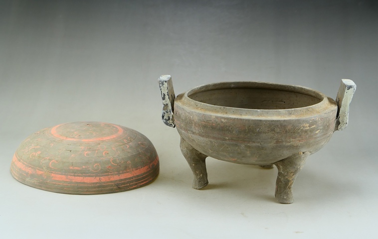 古玩陶瓷漢.灰陶彩繪鼎(館藏級(jí))拍賣,當(dāng)前價(jià)格2396元