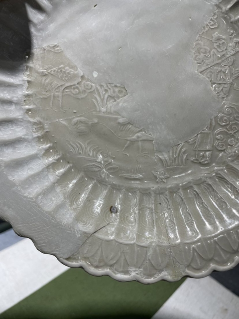 古玩陶瓷館藏級宋五大名窯定窯人物紋花口大賞盤拍賣,當前價格1980元