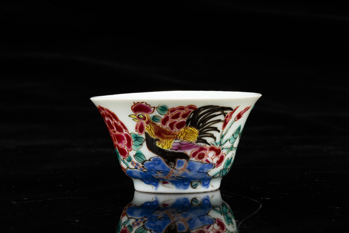 古玩陶瓷清雍正·粉彩富貴大吉圖杯
真品鑒賞圖