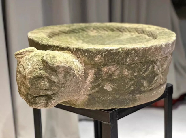 古玩雜項明清.獸頭石磨流水底座拍賣,當前價格6000元