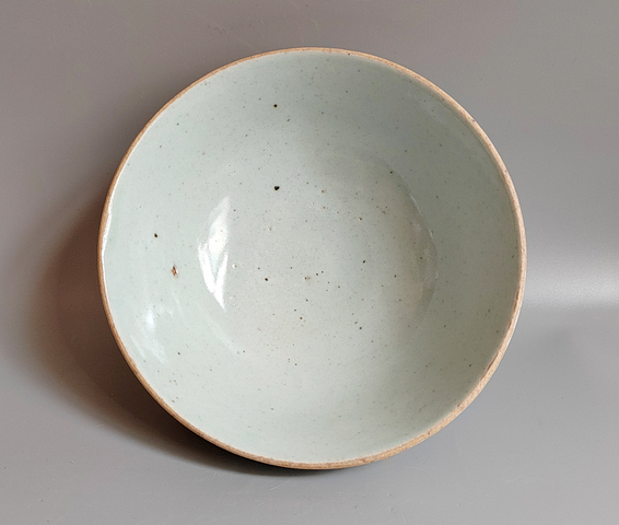 古玩陶瓷清代中期豆青釉碗拍賣,當前價格188元