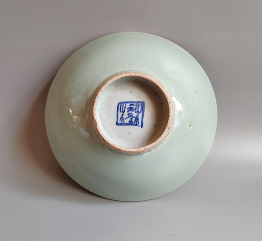 古玩陶瓷清代中期豆青釉碗拍賣,當前價格188元