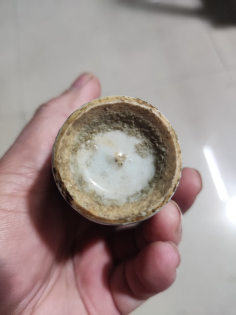 古玩陶瓷清代花卉紋青花瓶拍賣,當(dāng)前價(jià)格698元