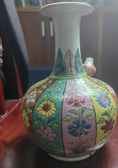 古玩陶瓷粉彩花卉紋軍持拍賣，當前價格66666元