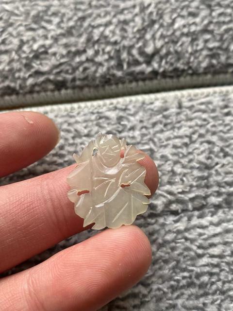 古玩玉器清代和田玉雕“人物”花飾拍賣,當(dāng)前價格100元