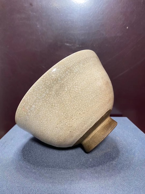 古玩陶瓷明末清初哥釉茶碗拍賣,當前價格1680元