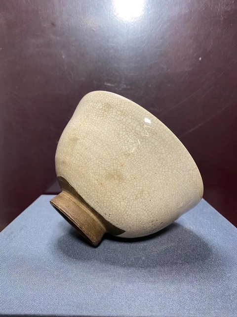 古玩陶瓷明末清初哥釉茶碗拍賣,當前價格1680元