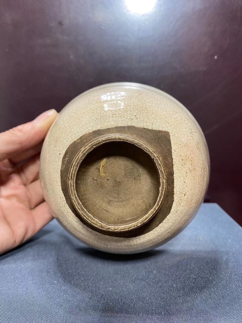 古玩陶瓷明末清初哥釉茶碗拍賣,當前價格1680元