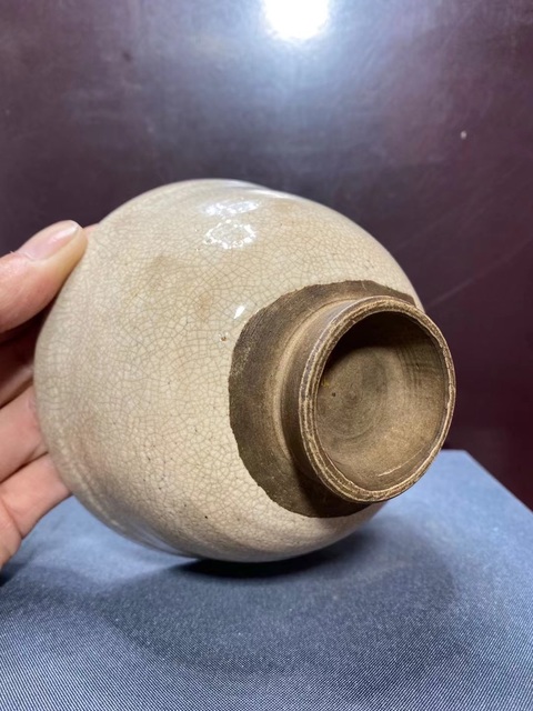 古玩陶瓷明末清初哥釉茶碗拍賣,當前價格1680元