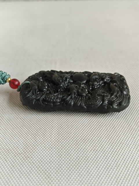 古玩玉器和田玉雕“九龍牌”拍賣,當前價格398元