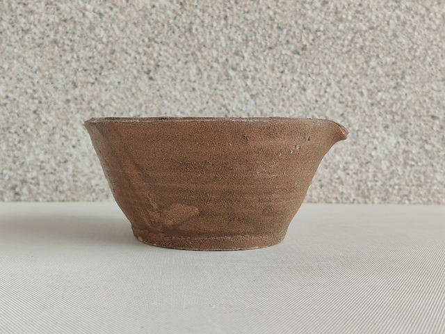 古玩陶瓷黃釉茶研碗拍賣,當前價格680元