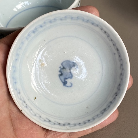 古玩陶瓷日本明治青花三多蓋碗拍賣,當前價格100元