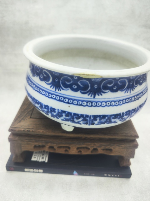 古玩陶瓷乾隆夔龍三足香爐拍賣，當前價格3600元
