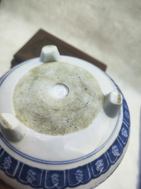 古玩陶瓷乾隆夔龍三足香爐拍賣，當前價格3600元
