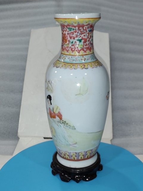 古玩陶瓷粉彩仕女人物紋瓶拍賣,當前價格1288元