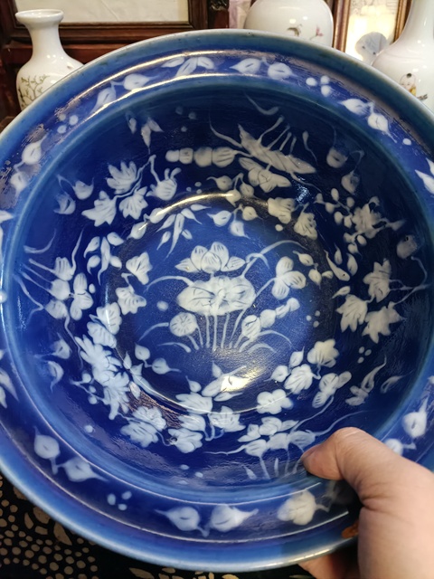 古玩陶瓷清中霽藍釉堆白花卉紋折沿盆拍賣,當前價格2888元