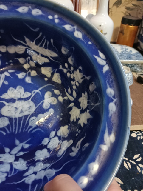 古玩陶瓷清中霽藍釉堆白花卉紋折沿盆拍賣,當前價格2888元