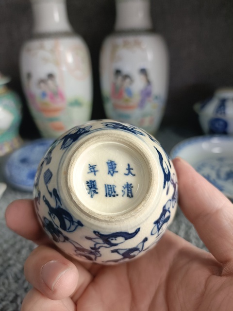 古玩陶瓷晚清煨瓷青花嬰戲圖罐拍賣,當前價格3888元