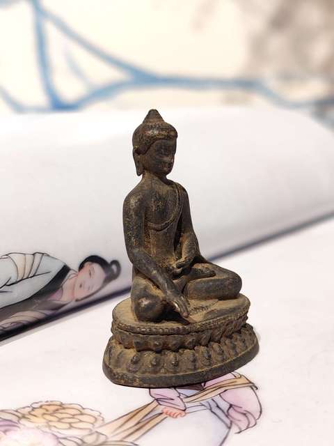 古玩銅器銅釋迦摩尼真品鑒賞圖