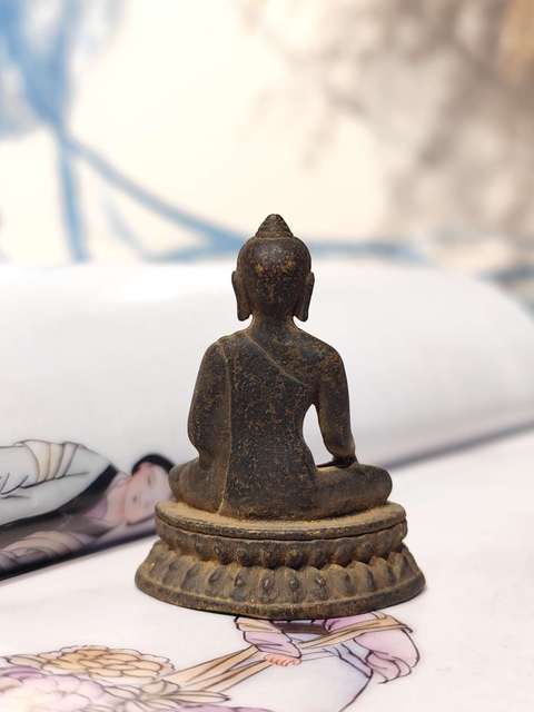 古玩銅器銅釋迦摩尼真品鑒賞圖