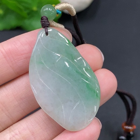 古玩玉器258天然翡翠年年有余掛件拍賣,當前價格380元