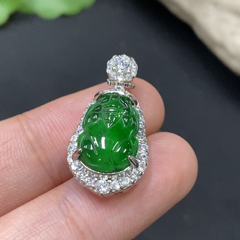 古玩玉器260天然翡翠掛件拍賣,當前價格258元